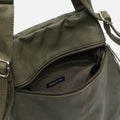 Mochila antirroubo Engri com detalhes metálicos 