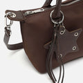 Cloti bolso tote en nylon con asa bandolera extraíble y detalle colgante 