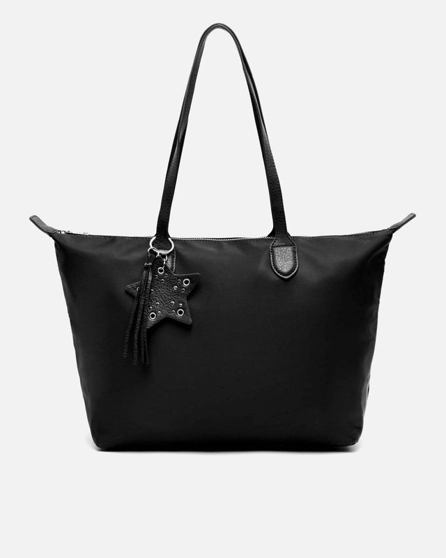 Clote bolso shopper grande en nylon con detalle colgante