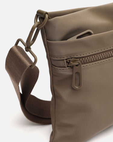 Sakai bolso bandolera pequeño en nylon 