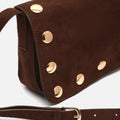 Nemu bolso bandolera pequeño efecto ante con detalles metálicos grandes 