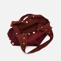 Nemi bolso hobo grande efecto ante con detalles metálicos grandes 
