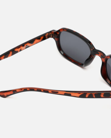Rosenda gafas de sol rectangular con montura de pasta 
