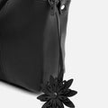 Demiri bolso bandolera con detalle colgante 