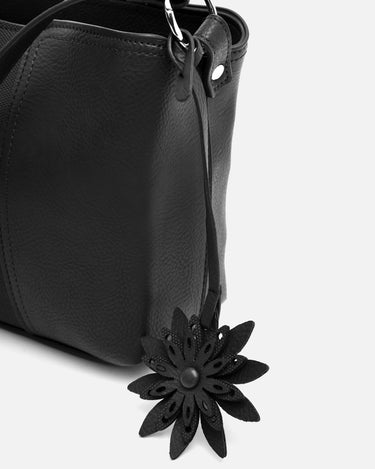 Demiri bolso bandolera con detalle colgante 