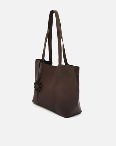 Demir bolso shopper grande con neceser extraíble y detalle colgante 