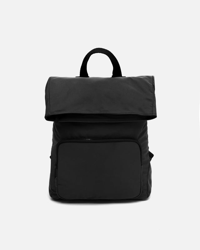 Liora mochila con solapa en nylon