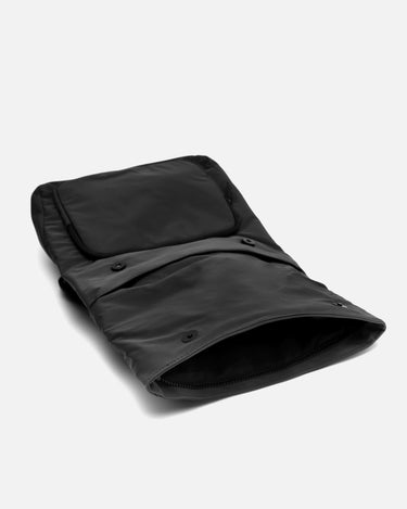 Liora mochila con solapa en nylon 