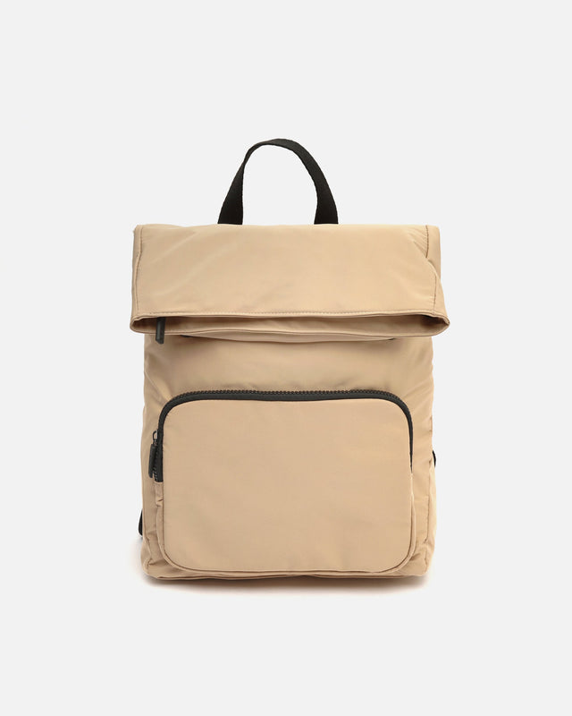 Liora mochila con solapa en nylon