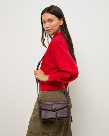 Breise bolso bandolera pequeño con detalles metálicos 