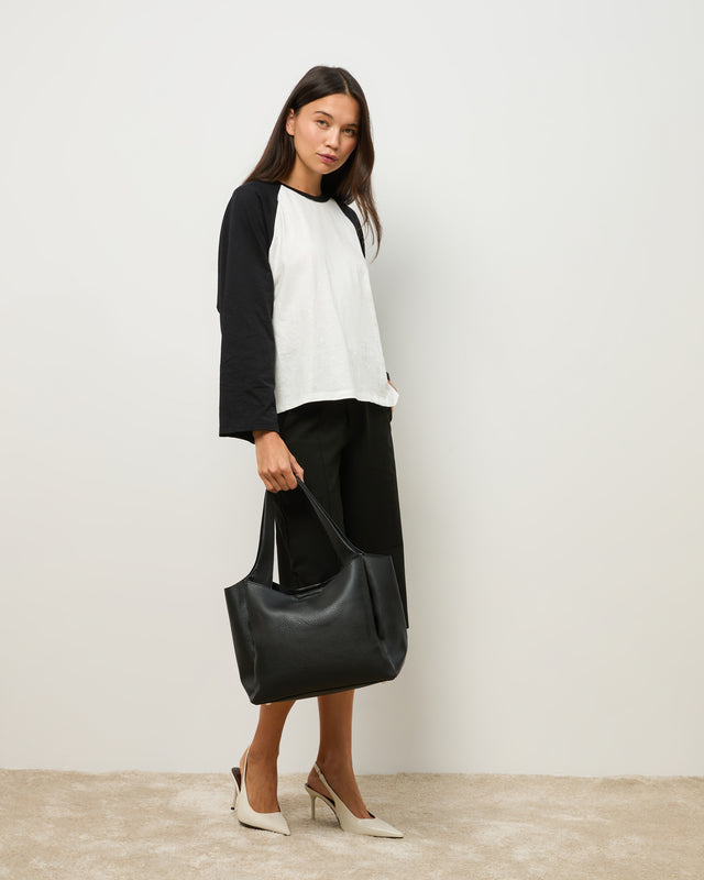 Carisa large shoulder bag