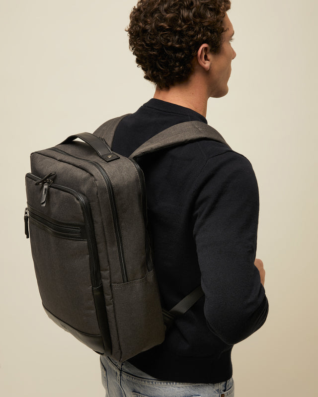 Odin Rucksack mit Tasche für 15